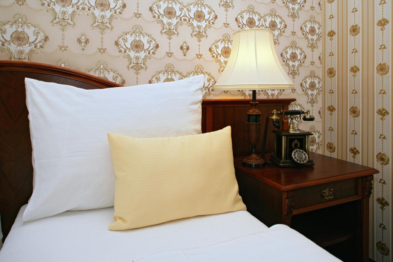 Hotel Mertin Chomutov Zewnętrze zdjęcie