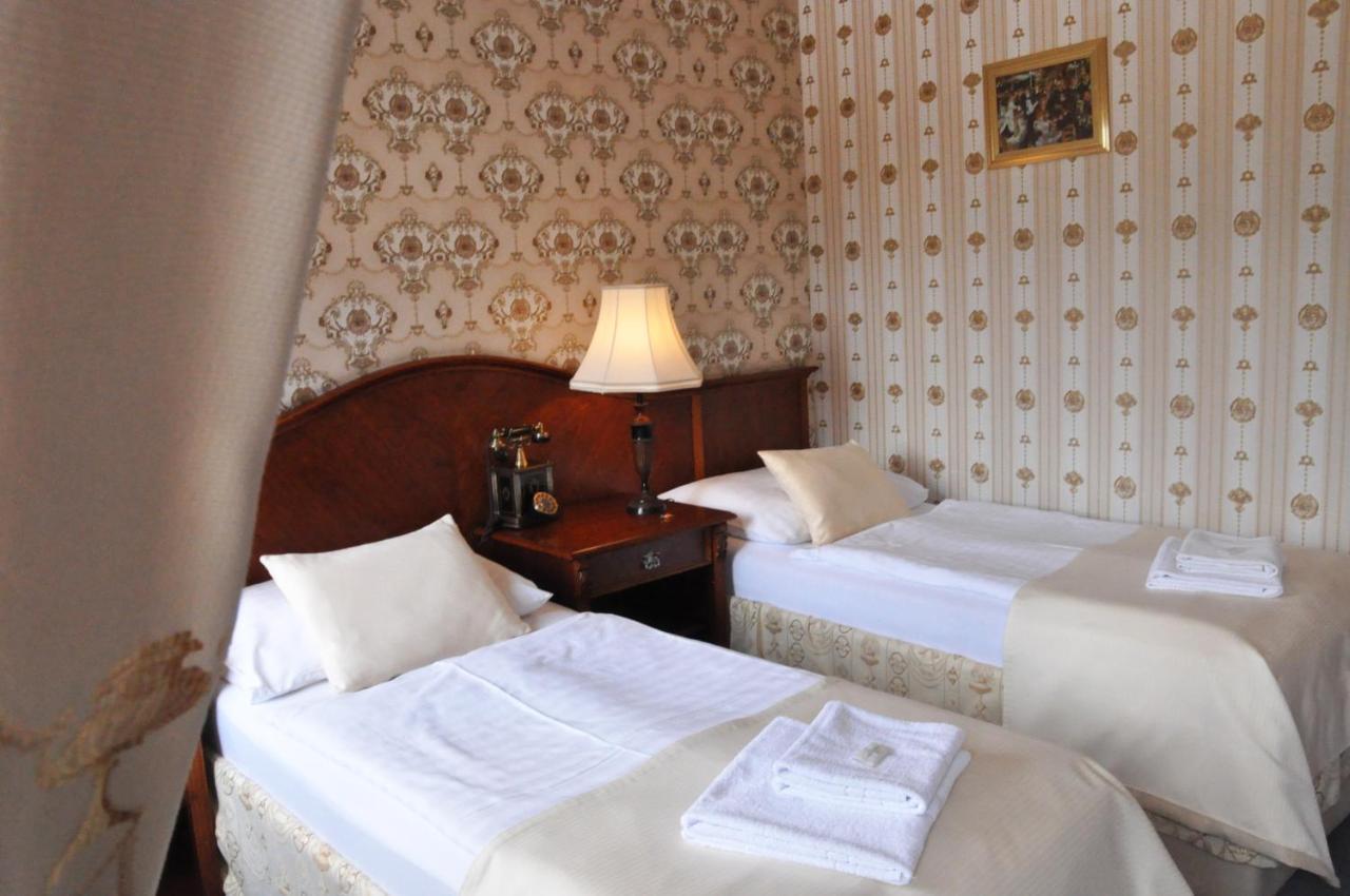 Hotel Mertin Chomutov Zewnętrze zdjęcie
