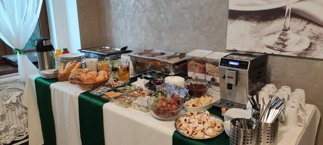Hotel Mertin Chomutov Zewnętrze zdjęcie